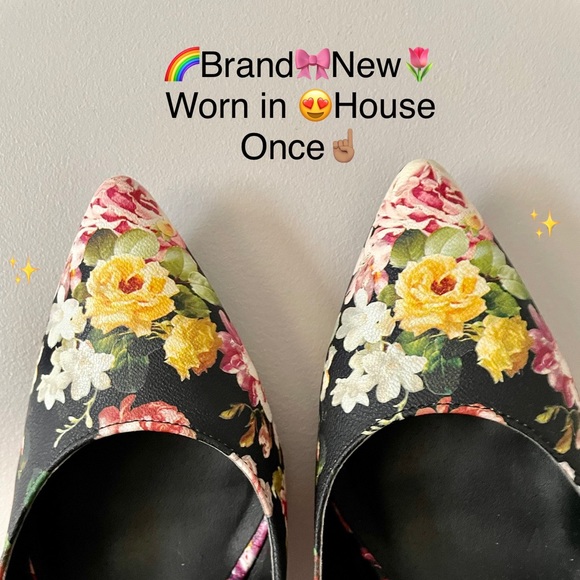 Worn once! 80$ RARE GUESS pumps.These are for a balanced somebody that’s not me! - Picture 2 of 4